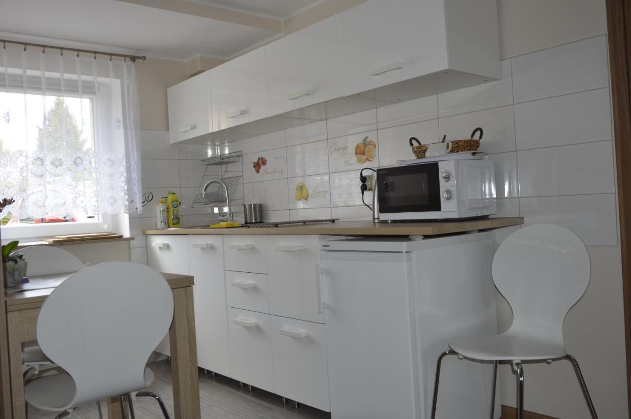 Apartamenty I Pokoje U Kryni Штутово Екстер'єр фото