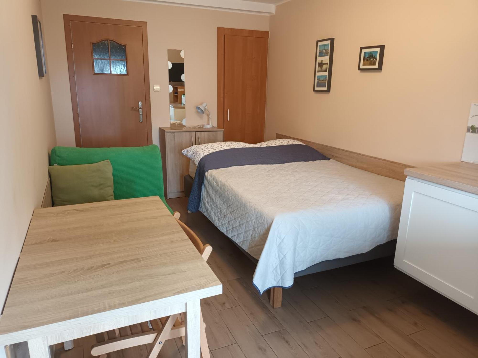 Apartamenty I Pokoje U Kryni Штутово Екстер'єр фото