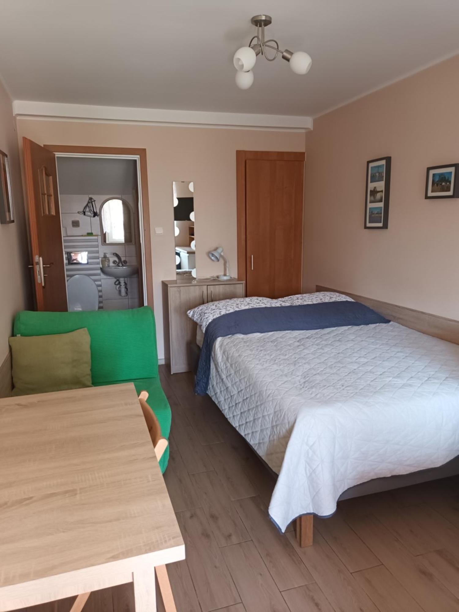 Apartamenty I Pokoje U Kryni Штутово Екстер'єр фото